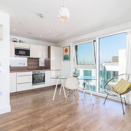 Joivy Lovely Studio Flat With Terrace In Southeast Londres Extérieur photo