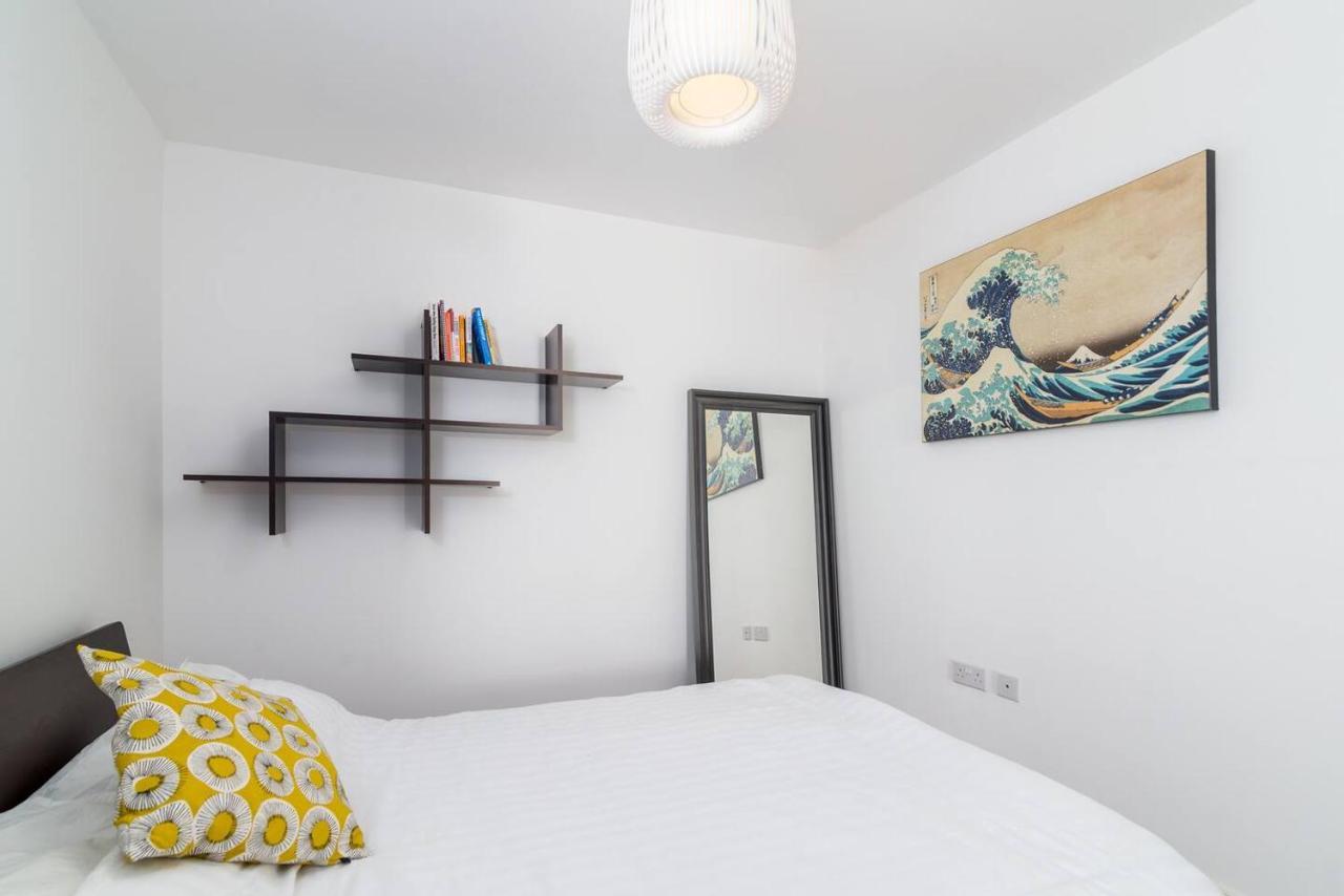 Joivy Lovely Studio Flat With Terrace In Southeast Londres Extérieur photo